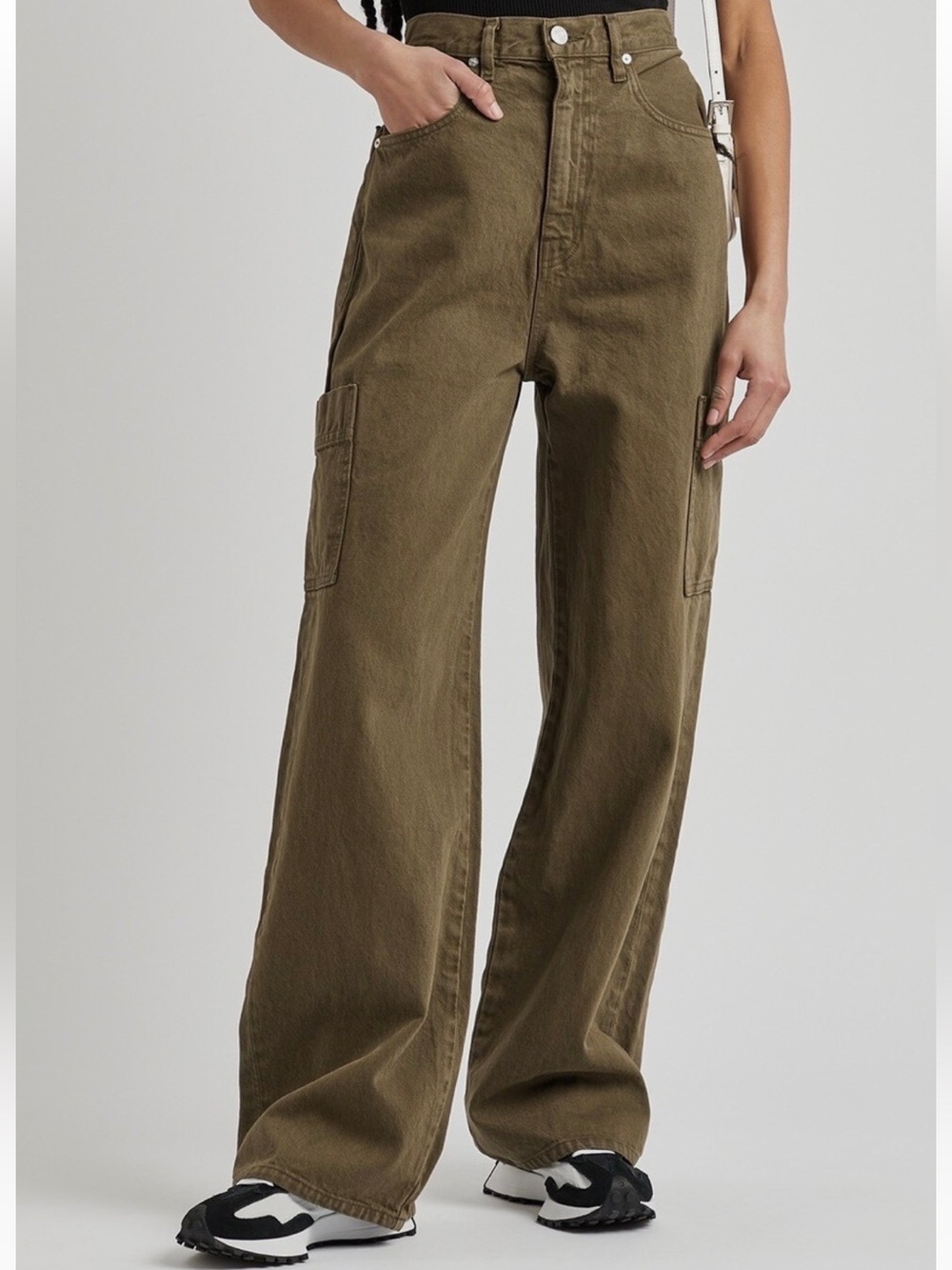 FRAME High Rise Baggy Pocket Jeans - Wide Leg in Washed Surplus Green - Size 26